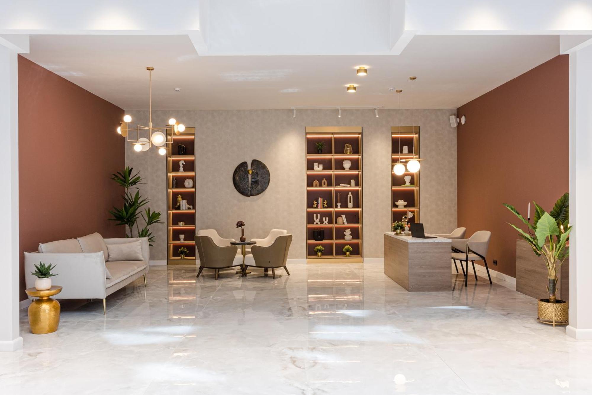 Ramada By Wyndham Bucharest Otopeni Airport Extérieur photo